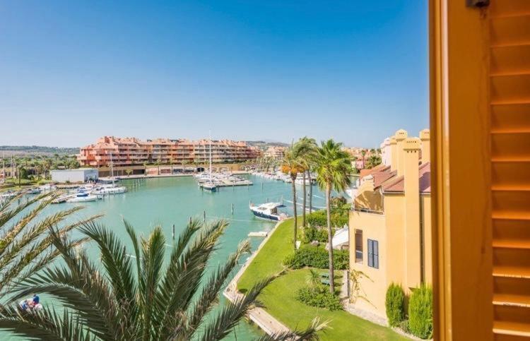 Apartamento Con Piscina ,Playa Con Vistas Panoramicas En La Marina De Sotogrande Сан-Роке Екстер'єр фото
