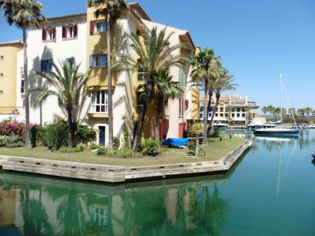 Apartamento Con Piscina ,Playa Con Vistas Panoramicas En La Marina De Sotogrande Сан-Роке Екстер'єр фото