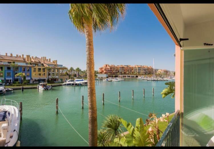 Apartamento Con Piscina ,Playa Con Vistas Panoramicas En La Marina De Sotogrande Сан-Роке Екстер'єр фото